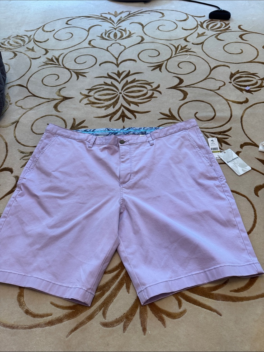 Tommy bahama